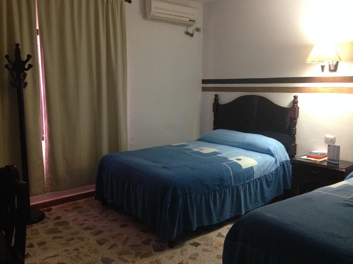 Hotel Claudia Macuspana ภายนอก รูปภาพ